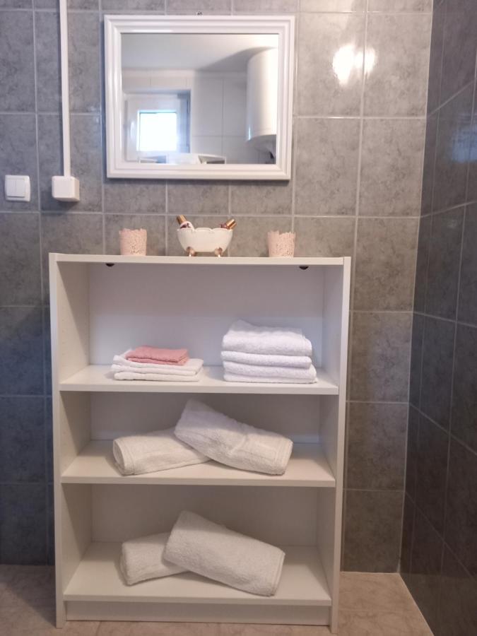 Guest House Studio Apartman Marina - With Jacuzzi, Free Parking, Pet Friendly Karlovac Exterior foto