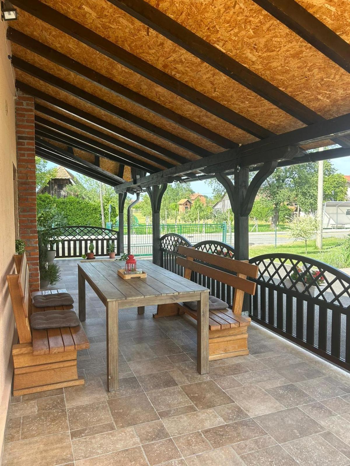 Guest House Studio Apartman Marina - With Jacuzzi, Free Parking, Pet Friendly Karlovac Exterior foto
